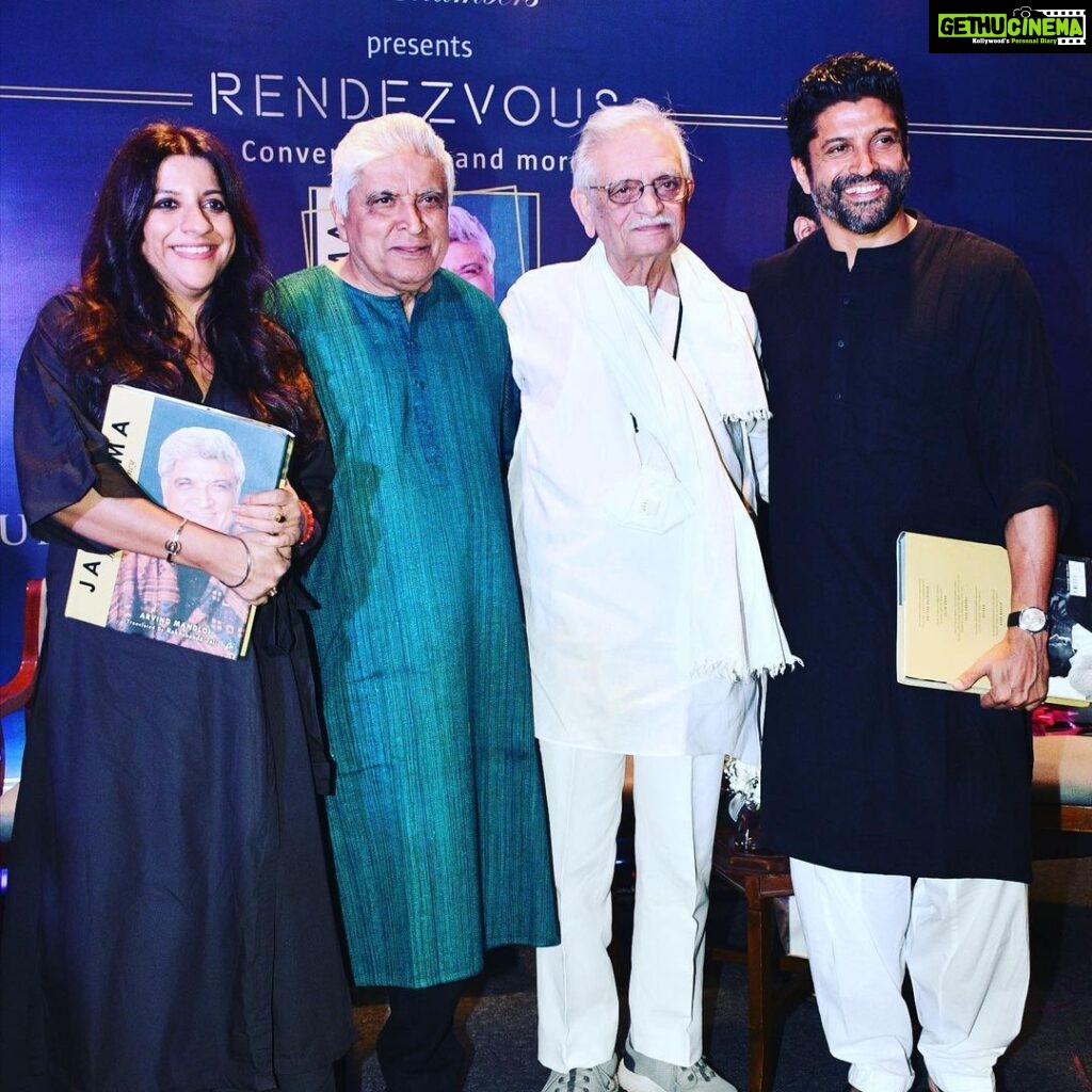 Farhan Akhtar Instagram - An absolute treat listening to Gulzar saab and dad have a candid conversation about life, poetry, words, song and their relationship over the decades .. congratulations to Arvind Mandloi-ji on the release of his book ‘Jadunama’. This evening will be etched forever in the minds of all who were in attendance.