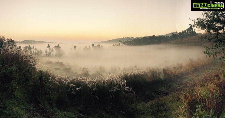 Farhan Akhtar Instagram - Daybreak/Shillong ♥ #faroutdoors #shillong #meghalaya #india #nature #2015 #nofilter #landscape #beauty #throwback