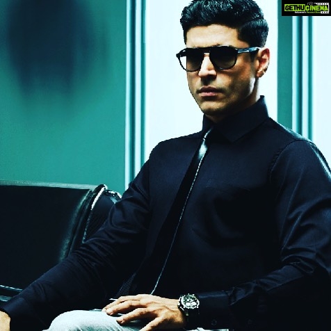 Farhan Akhtar Instagram - I took the red pill .. 🐇