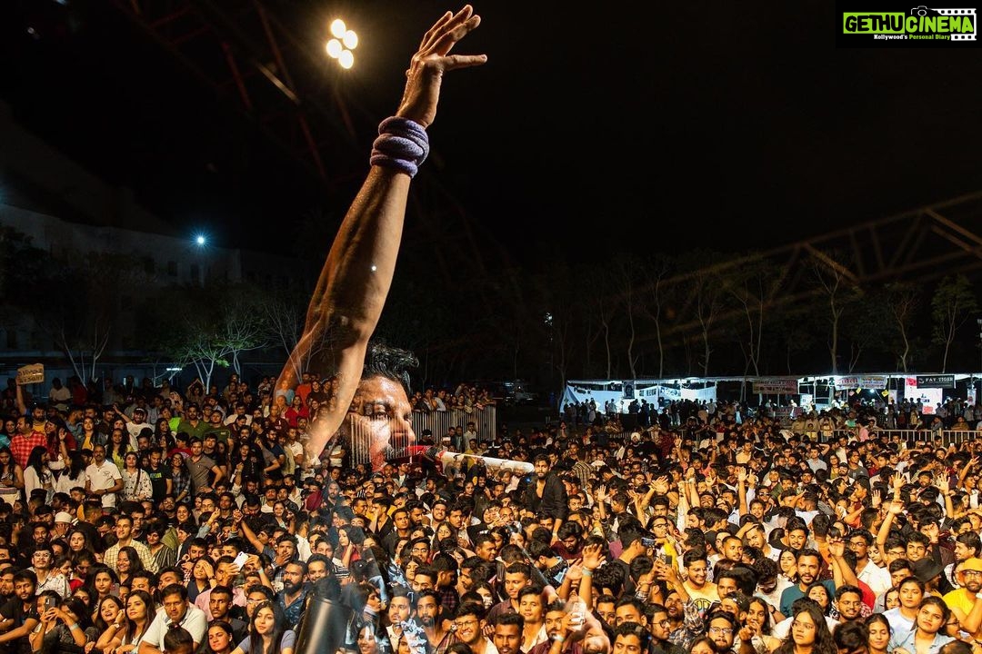 Farhan Akhtar Instagram - The energy last night in Indore was off the scale. No rain or storm could stop the #Toofaan of love that you beautiful people brought with you. Big hug and see you soon. ♥️ #music #live #gig #concert #rock Images @akhileshganatraphotography