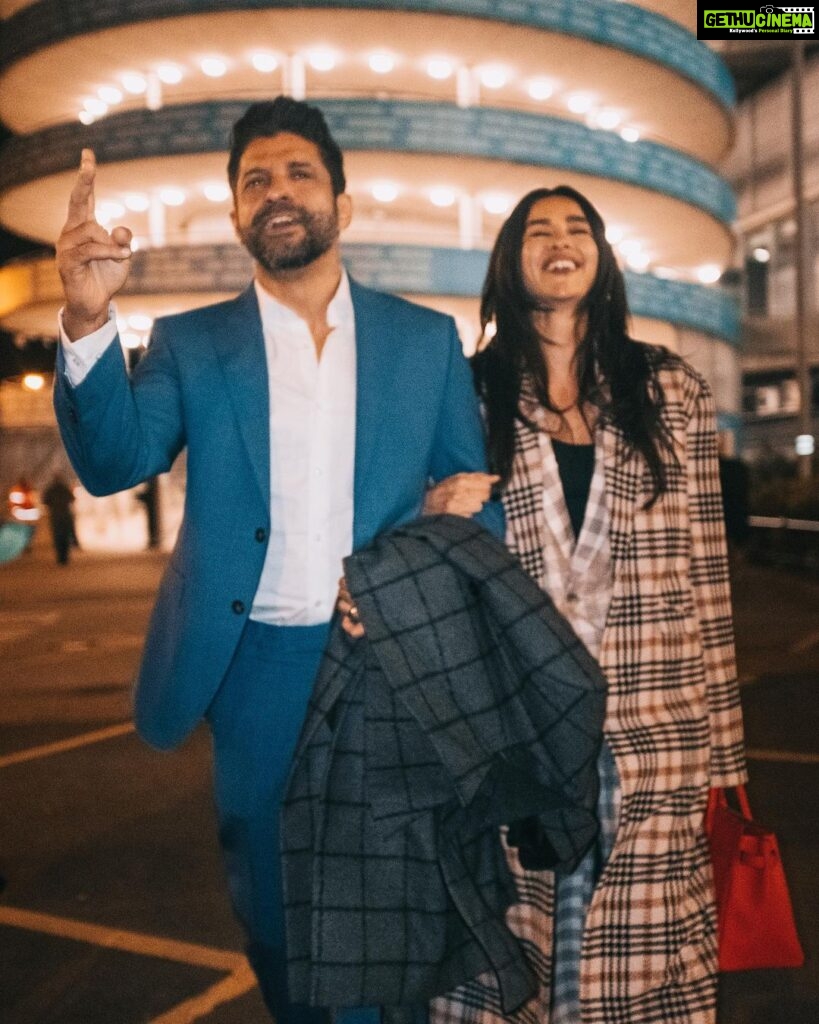 Farhan Akhtar Instagram - An evening to remember. The atmosphere was electric..!! And to watch my team dominate RM and score 4 .. WHAT A TREAT..!! 🔥🔥 Now for the final. Let’s go #mancity .. let’s bring her home 👊🏽🏆 Thank you @etihad .. thank you @mancity for hosting us. Big big hug to your team who were absolutely incredible. Images @sebporter 🙏🏽♥️ Overcoat @sshomme Shoes @dmodotofficial