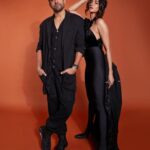 Farhan Akhtar Instagram – Stylin’ it up with @shibaniakhtar for the #htstyleawards .. #blackisbeautiful 

@htcity @hindustantimes 
Thanks @saurabhbhatkar @swapnil_pathare 
Images @tanvivoraphotography ♥️