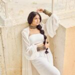 Faria Abdullah Instagram - 1/3 Happy new year peeps 🤍 📷 @shreyansdungarwal Stylist @iammounikachenna MUA @uztheartist Hair @faria_z_ Assisted by @shiva.theme