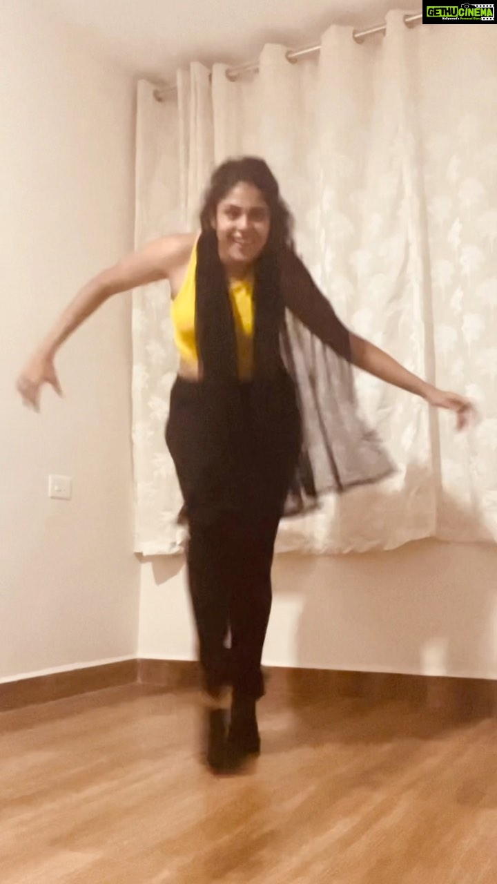 Faria Abdullah Instagram - Underrated song alert
