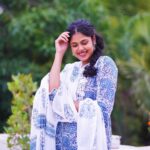 Faria Abdullah Instagram - Mennu suit suit karda? Hell yes🥲 Styled by @officialanahita Outfit: @yumisustain Pics: @v_capturesphotography
