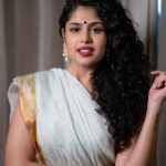 Faria Abdullah Instagram - Saree, not sorry 🌚 Styled by @officialanahita Outfit: @yumisustain @mediagoodword Earrings: @kiara.jewelry 📸 @studiomvijayawada