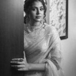 Faria Abdullah Instagram - Mood swings max this day was. It shows doesn’t it? But what will a guy do with a basic day anyway 🤷‍♀️ Wearing @geethikakanumilli Earrings @kushalsfashionjewellery Styled by @mounikachenna2 Mua @uztheartist Hair @faria_z_ 📷 @manish.akunuri @theoldschoolkid