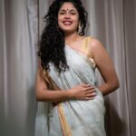 Faria Abdullah Instagram - Saree, not sorry 🌚 Styled by @officialanahita Outfit: @yumisustain @mediagoodword Earrings: @kiara.jewelry 📸 @studiomvijayawada