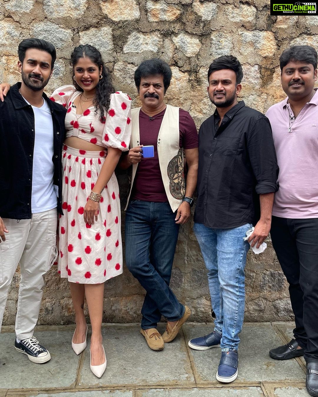 Faria Abdullah Instagram - No sleep but no time to crib 🔥 So grateful for all the beautiful people around me ❤️ Catch team #LSS and team #Prince on ETV Cash soon. Good luck Cash Anudeep @anudeep.film and @sivakarthikeyan @kanakalasuma Suma akka is the best, period. @santoshshobhan @merlapaka @brahms25 @actor_sudharshan Styled by @officialanahita Outfit: @naomibyneehabhumana Earrings: @blingthingstore