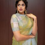 Faria Abdullah Instagram - Mood swings max this day was. It shows doesn’t it? But what will a guy do with a basic day anyway 🤷‍♀️ Wearing @geethikakanumilli Earrings @kushalsfashionjewellery Styled by @mounikachenna2 Mua @uztheartist Hair @faria_z_ 📷 @manish.akunuri @theoldschoolkid