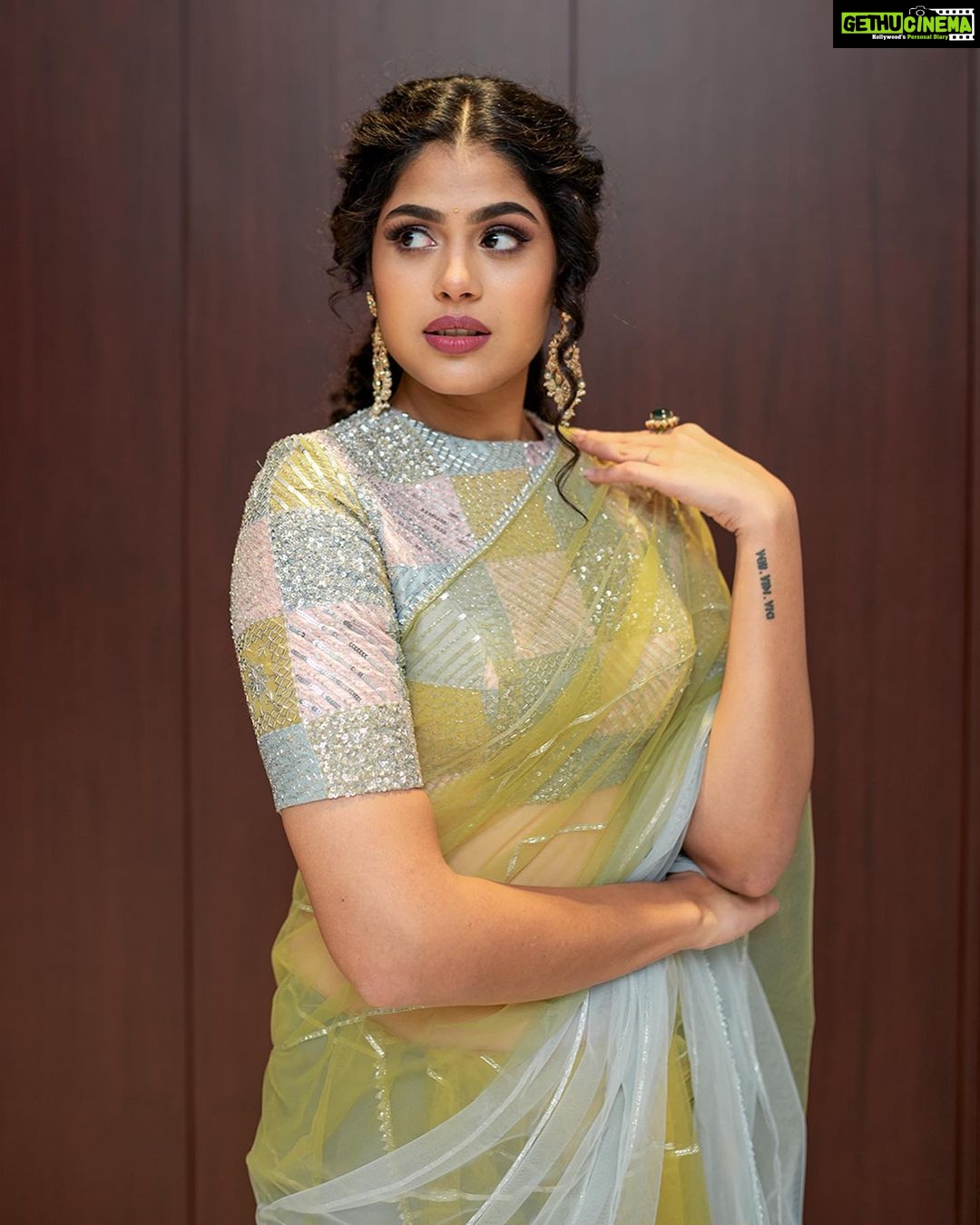 Faria Abdullah Instagram - Mood swings max this day was. It shows doesn’t it? But what will a guy do with a basic day anyway 🤷♀️ Wearing @geethikakanumilli Earrings @kushalsfashionjewellery Styled by @mounikachenna2 Mua @uztheartist Hair @faria_z_ 📷 @manish.akunuri @theoldschoolkid