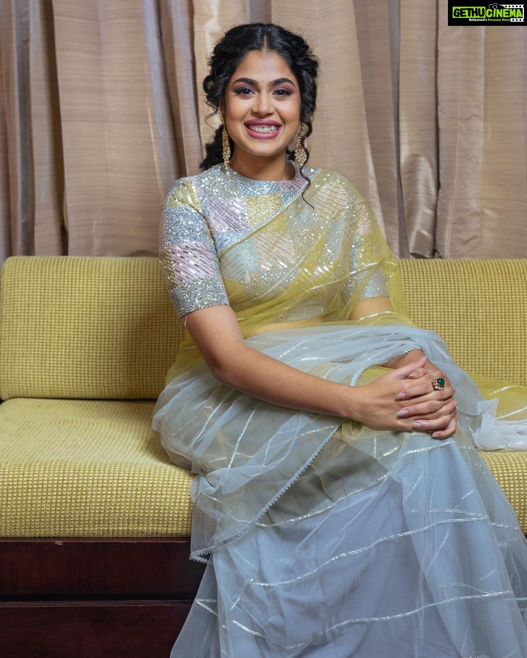 Faria Abdullah Instagram - Mood swings max this day was. It shows doesn’t it? But what will a guy do with a basic day anyway 🤷♀️ Wearing @geethikakanumilli Earrings @kushalsfashionjewellery Styled by @mounikachenna2 Mua @uztheartist Hair @faria_z_ 📷 @manish.akunuri @theoldschoolkid
