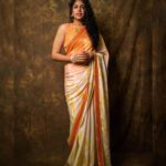 Faria Abdullah Instagram – 🧡

Styled by @officialanahita 
Saree: @varuni_couture
Footwear: @septembershoes 
Pic: @infini8stories