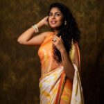 Faria Abdullah Instagram – Hope your Holi was as colourful as your mind is 🌈

Styled by @officialanahita 
Saree: @varuni_couture
Footwear: @septembershoes 
Pic: @infini8stories