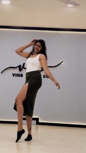 Faria Abdullah Instagram - This class was so magical @shazebsheikh ✨

Thanks @vinsdanceco for hosting, Bangalore is always a vibe 🎉