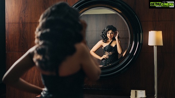 Faria Abdullah Instagram - Once in a while, vanity can be nice. Wearing @houseofakhilaaakurathi Stylist @mounikachenna2 @yaashakumar MUA @uztheartist Hair @faria_z_ 📷 @manish.akunuri @theoldschoolkid Earrings @kushalsfashionjewellery Bracelet @shrutisushma