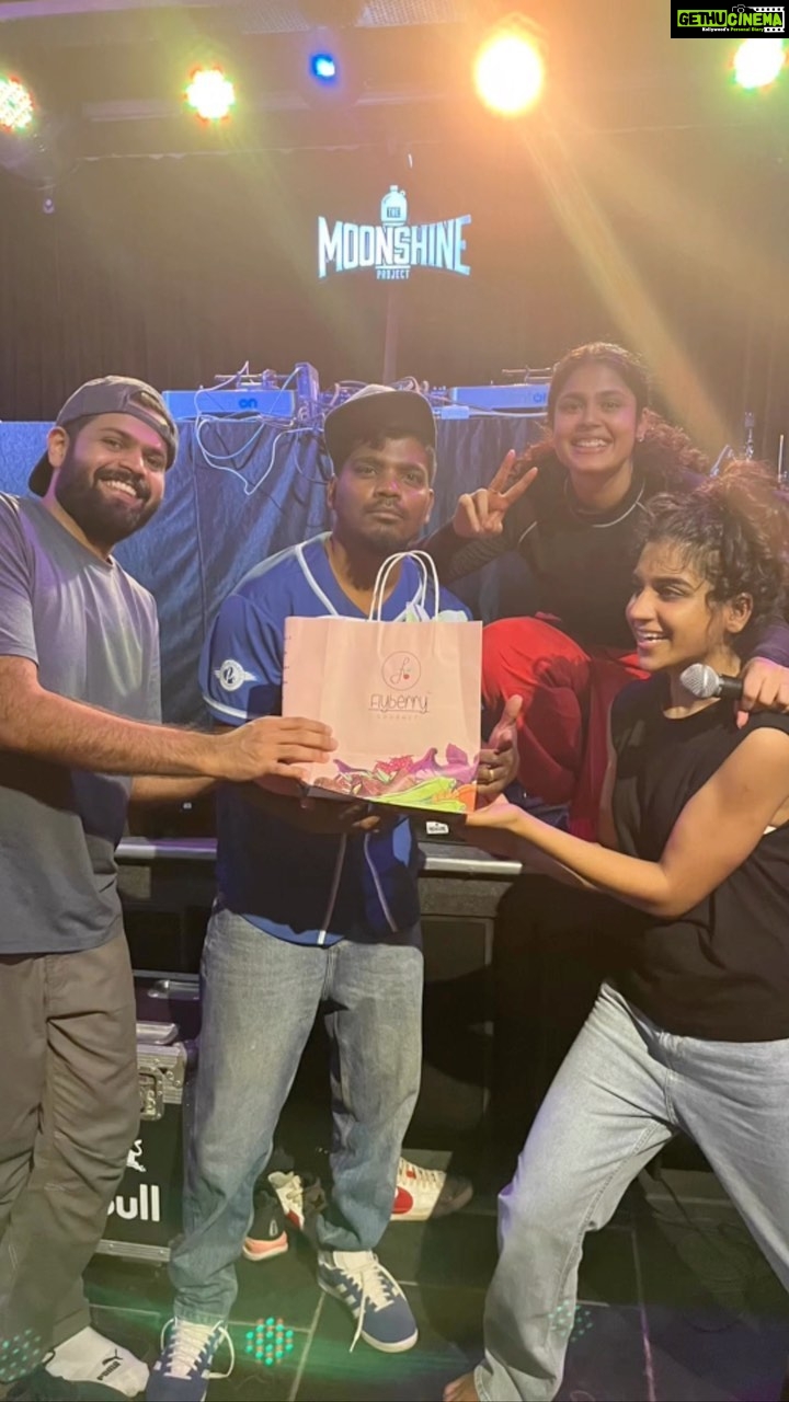 Faria Abdullah Instagram - #DanceNahiKiyaTohKyaKiya with bhai @fariaabdullah , she organised this jam with the amazeee, @djivanlendlproximitycrew on the console at @themoonshineprojecthyd and yum giveaways by @flyberrygourmet #Hyderabad