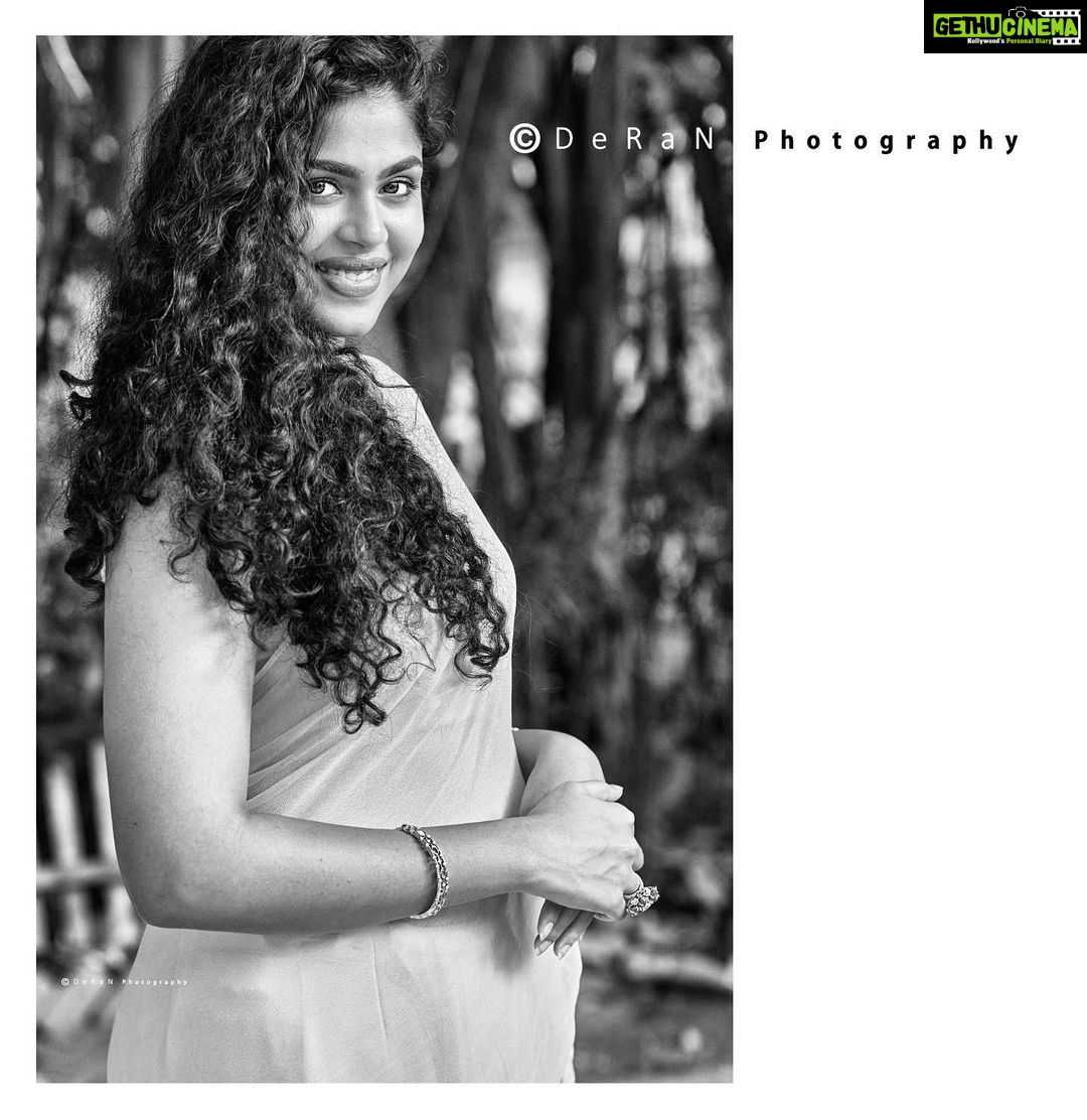 Faria Abdullah Instagram - #Fariaabdullah #kollywood #southindianactress #monochrome #lumixindia #panasoniclumix #lumixg9 #lumixphotography #Deran #deranphotography