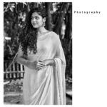 Faria Abdullah Instagram - #Fariaabdullah #kollywood #southindianactress #monochrome #lumixindia #panasoniclumix #lumixg9 #lumixphotography #Deran #deranphotography