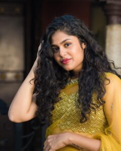 Faria Abdullah Instagram - Surajmukhi vibes🌻🌻🌻

Styled by @officialanahita 
Outfit: @arka_by_divya_kanigalupula 
Pic: @_anupphotography