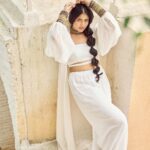Faria Abdullah Instagram - 1/3 Happy new year peeps 🤍 📷 @shreyansdungarwal Stylist @iammounikachenna MUA @uztheartist Hair @faria_z_ Assisted by @shiva.theme