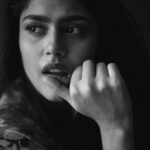 Faria Abdullah Instagram - If I could just put a BnW filter on for the world, things would be so much more dramatic 📷 @thariqhussain Assisted by @thewhyldchild