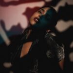 Faria Abdullah Instagram - Floor is lavaaaaa! And I’m melting 🥵 @thariqhussain and his light game is too on point 🚦🚦🚦 📷 @thariqhussain Assisted by @thewhyldchild