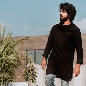 G. V. Prakash Kumar Instagram - I closed my eyes and spoke to u in a thousand silent ways #love #photography 💫✨❤️