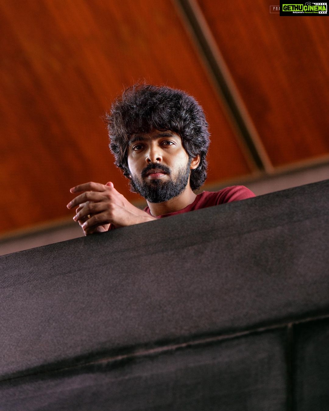 G. V. Prakash Kumar Instagram - Keep shining … the world needs ur light ✨💫 @prachuprashanth @thoorigaikabilan @icchennai #photography