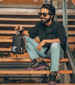 G. V. Prakash Kumar Instagram - “Say Hello to my friend from @louisvuitton ”

📷: @Azhar_Photography
Hair: @DevSakthivel
Makeup: @Mari_Makeup_Artist_Studio
Location: @LeDupleix.Pondicherry

#MensPopUp #Menswear #LouisVuittonBangalore #LouisVuittonUBCity #louisvuitton