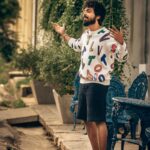 G. V. Prakash Kumar Instagram - More Paris in Pondicherry 🇫🇷 🇮🇳 Some looks just bring out the fun in you! This one from @louisvuitton has me looking forward to the pop up at LV Bangalore next week. 📷: @azhar_photography Hair: @DevSakthivel Makeup: @Mari_Makeup_Artist_Studio Location: @LeDupleix.Pondicherry #MensPopUp #Menswear #LouisVuittonBangalore #LouisVuittonUBCity #louisvuitton