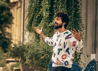 G. V. Prakash Kumar Instagram - More Paris in Pondicherry 🇫🇷 🇮🇳 Some looks just bring out the fun in you! This one from @louisvuitton has me looking forward to the pop up at LV Bangalore next week. 📷: @azhar_photography Hair: @DevSakthivel Makeup: @Mari_Makeup_Artist_Studio Location: @LeDupleix.Pondicherry #MensPopUp #Menswear #LouisVuittonBangalore #LouisVuittonUBCity #louisvuitton