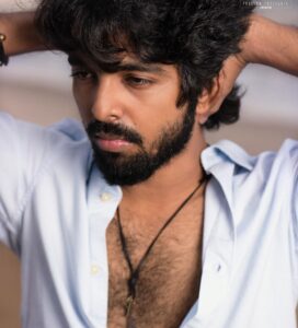 G. V. Prakash Kumar Instagram - My soul is seeking you 💫❤️✨

Styled by @thoorigaikabilan 
Shot by @prachuprashanth 
Location @icchennai
. 
. 
@vision.shopping @edisan_makeover