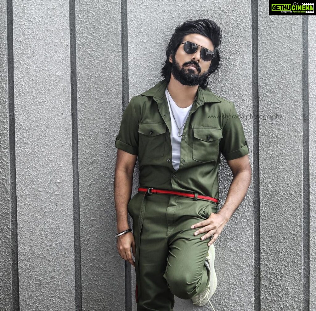 G. V. Prakash Kumar Instagram - Don’t limit ur challenges .. challenge ur limits ... #photography #style Styling : @subikanifabint Shot by : @sharada.shivaji Outfit : @zol_studio Hairdo : @vurvesalon Location : @citadinesomr