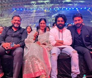 G. V. Prakash Kumar Instagram - All smiles team #sooraraipottru at #filmfareawards