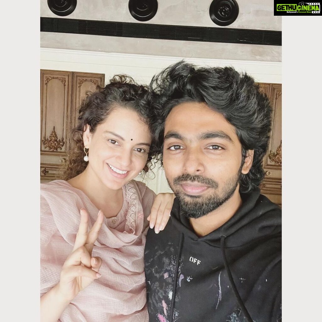 G. V. Prakash Kumar Instagram - Super happy meeting the most talented @kanganaranaut … super excited to be working on her most ambitious magnum opus film … ✨💫🔥🔥🔥 #kanganaranaut #manikarnikafilms