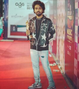G. V. Prakash Kumar Instagram - Thanks #mirchimusicawards for giving me the album of the year listeners choice for #sooraraipottru thanks #sudhakongara @actorsuriya sir @rajsekarpandian sir @sonymusic_south #palmangels #diorjordon @palmangels @dior shot by @_aravind_grapher
