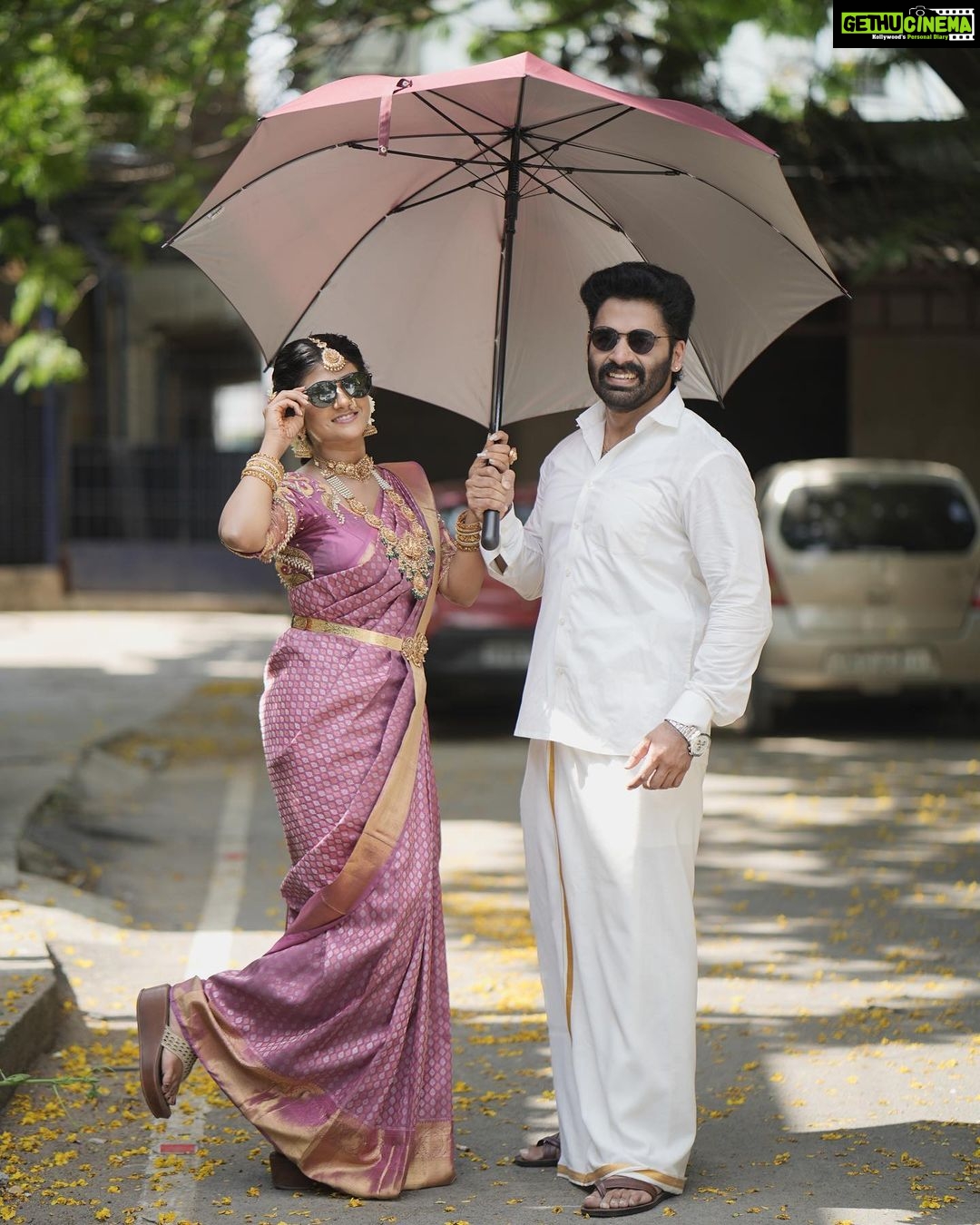 Gabriella Charlton Instagram - Eeramana Rojave 2 wedding twist is tomorrow! Don’t miss it! Thanks to my team for this look Saree & blouse @sdduniqueboutique_97 Makeup @murugeshmakeup_hair Hairdo @farhaa_makeupartist Captured by @pugazhhhh Jewellery @new_ideas_fashions