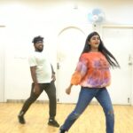 Gabriella Charlton Instagram - After 10 years, again dancing to this song brought so many memories back from Jodi No. 1. 🤩 Thanks to @yuvi_smart @rhythmicbeatdancecourt @kalies_chittiboy
