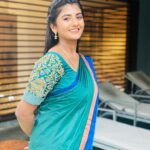 Gabriella Charlton Instagram - Happy days >>> Saree and blouse @sdduniqueboutique_97 Jewellery @sruthis_jewellery #eeramanarojave2 #gabriellacharlton