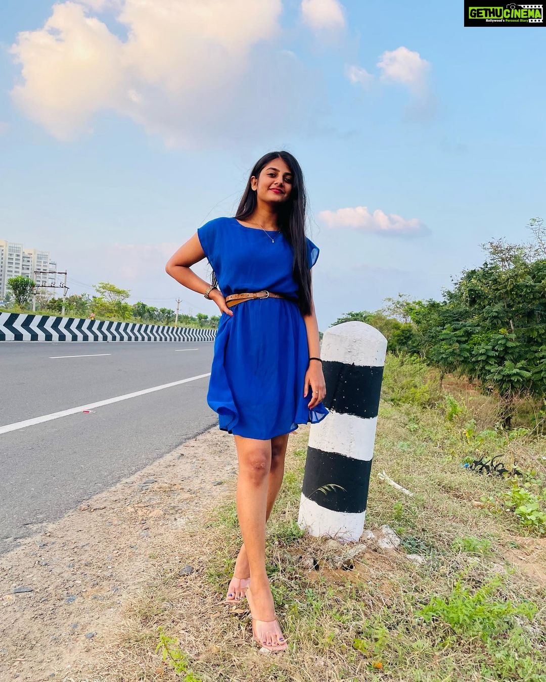 Gabriella Charlton Instagram - Namma chennai sunset 🌆