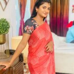 Gabriella Charlton Instagram - A rare picture of me and maami 💫 My saree and blouse @sdduniqueboutique_97