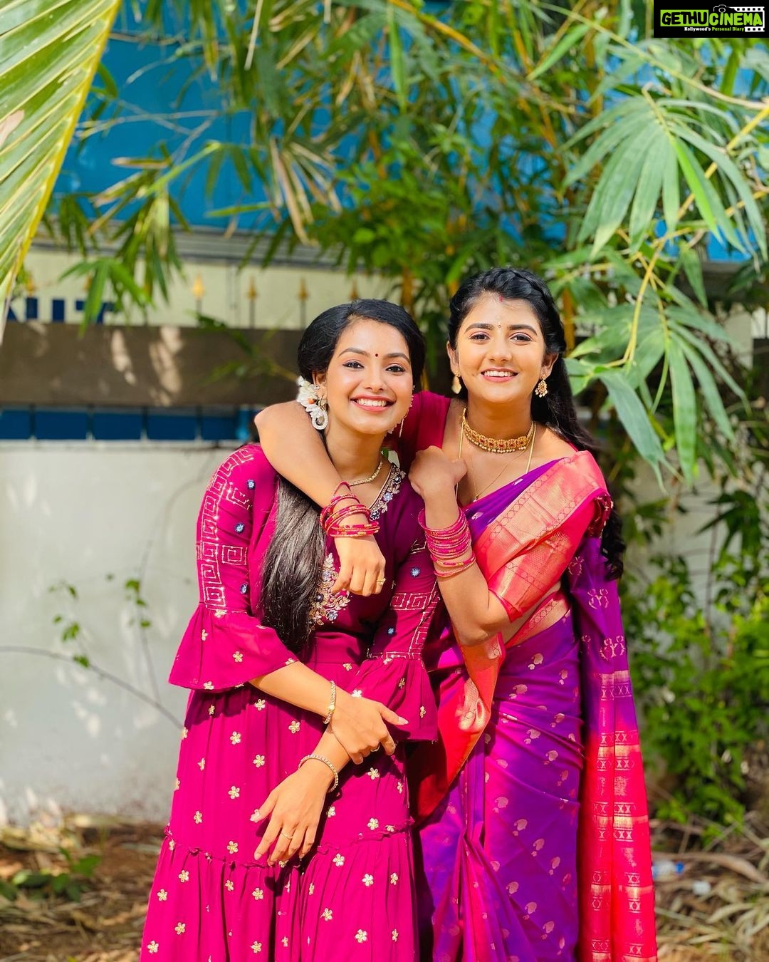 Portrait of Two Young Indian Brunette Girls/sisters/friends with  Traditional Wear Sari Having Fun on a Rooftop Stock Image - Image of  bengali, caucasian: 171083489