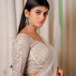 Gabriella Charlton Instagram - Nothing feels as perfect as a white saree ✨ Outfit @malgudi_designs Mua @murugeshmakeup_hair Hair by @farhaa_makeupartist Accessories @vivahbridalcollections Captured by @ngrnandha