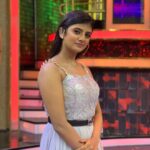 Gabriella Charlton Instagram - Had a blast in #StartMusic Don’t miss this episode 😍 Outfit @sdduniqueboutique_97 Mua @murugeshmakeup_hair