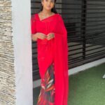 Gabriella Charlton Instagram - Few pictures from ER2 My sarees and blouse @sdduniqueboutique_97
