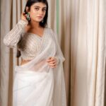 Gabriella Charlton Instagram - Nothing feels as perfect as a white saree ✨ Outfit @malgudi_designs Mua @murugeshmakeup_hair Hair by @farhaa_makeupartist Accessories @vivahbridalcollections Captured by @ngrnandha