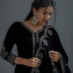 Garima Chaurasia Instagram - Eid Mubarak ✨🤝🏻🌙 . . . 📸: @nitin_.1610 Edit: @welcomeishu3694 #gimaashi #eidmubarak #eidspecial #ethnicwear #gimaians