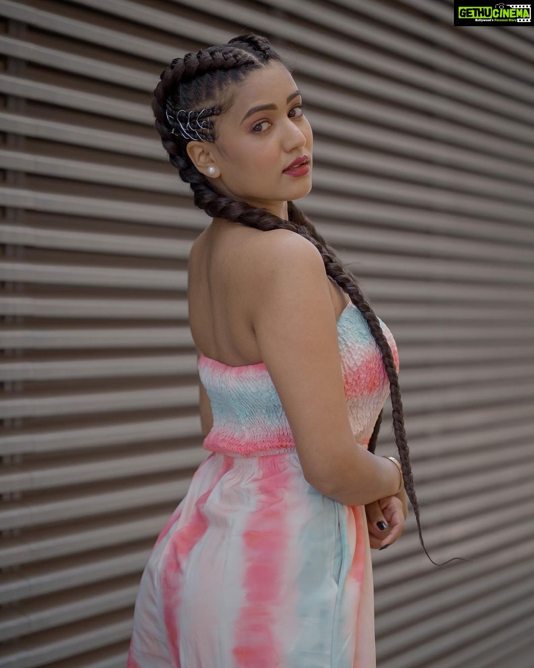 Garima Chaurasia Instagram - Eyes on you 👀 . . #gimaashi