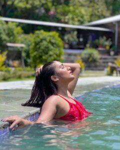 Garima Chaurasia Instagram - Pool party, anyone? 🍷

.
#gimaashi